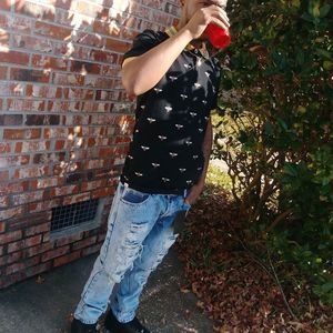 Meet your Posher, Kayron